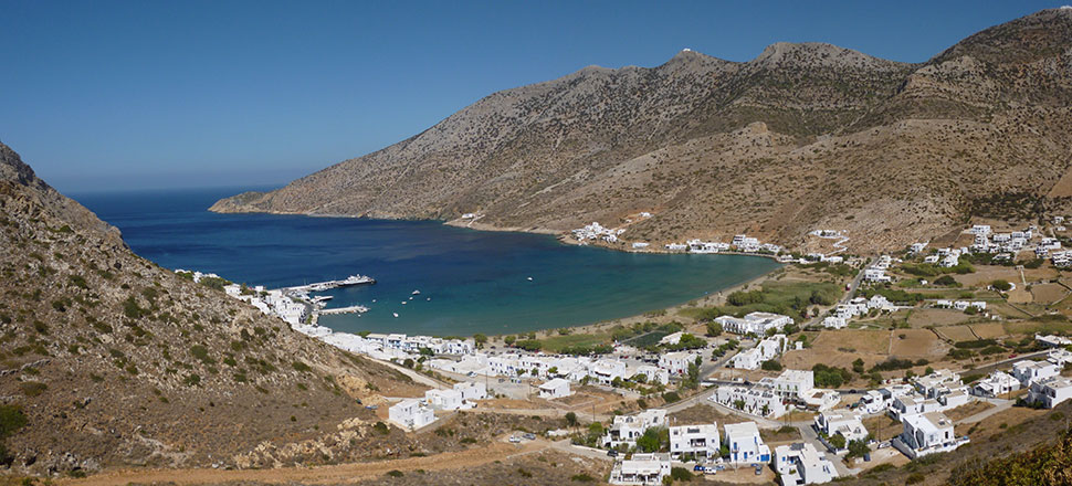 Ο κόλπος των Καμαρών