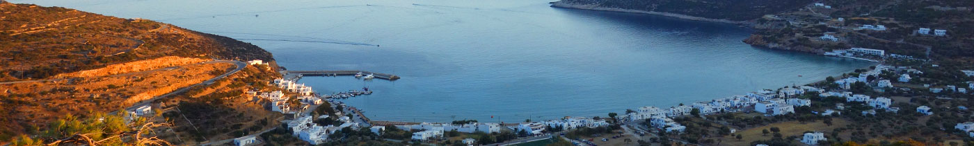 Το αλιευτικό καταφύγιο του Πλατύ Γιαλού στη Σίφνο